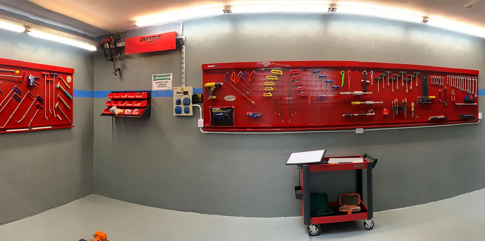 Panel de herramientas del taller